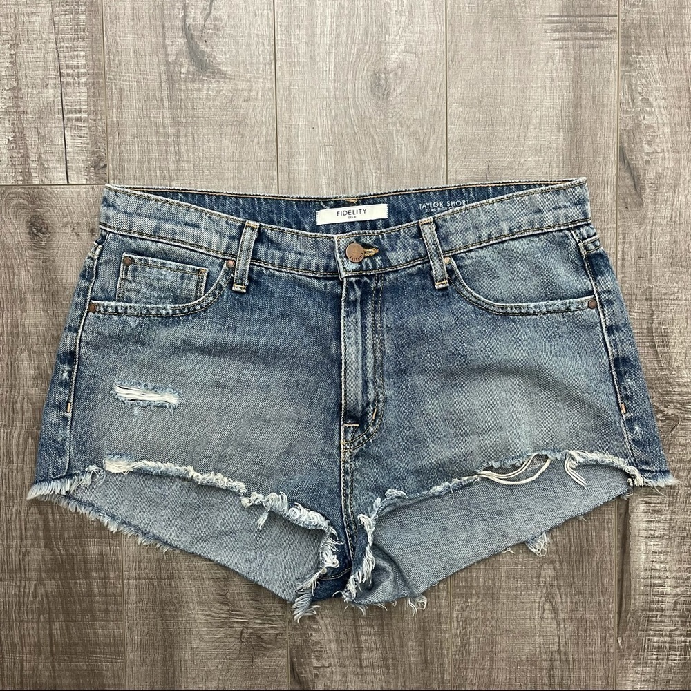 Fidelity Denim Taylor Short in Costello Vintage Distressed Size 27 - Picture 4 of 10